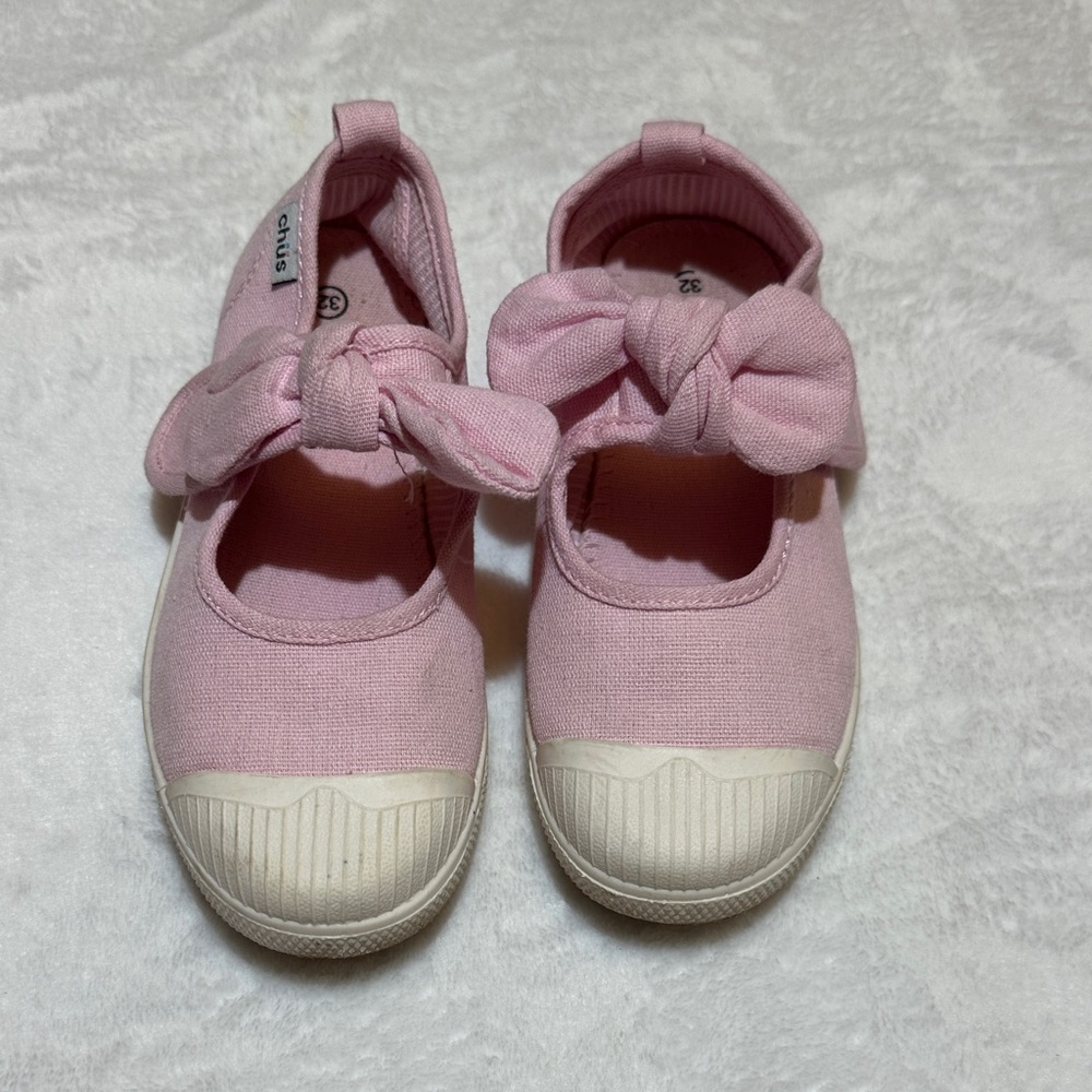 EUC Chus pink bow Mary Jane shoes size 32/13.5-1